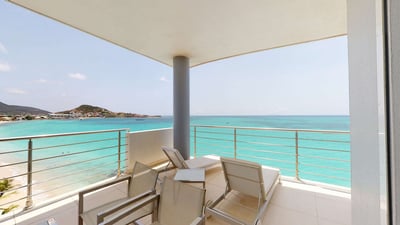 Luxury Villa Photo #2