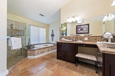 Luxury Villa Photo #32