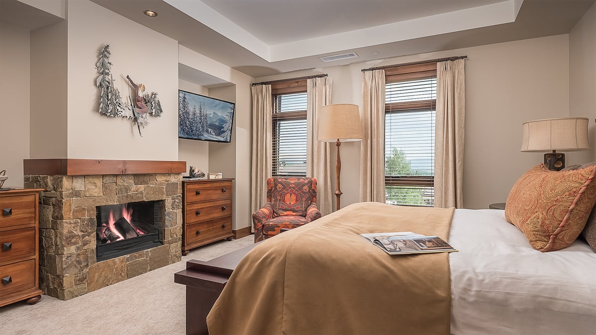 Mount Zirkel Residence