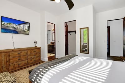 Luxury Villa Photo #36