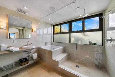 Luxury Villa Photo #39