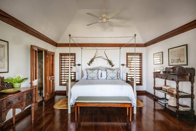 Luxury Villa Photo #11