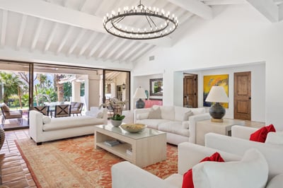 Luxury Villa Photo #23