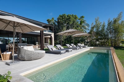 Luxury Villa Photo #4