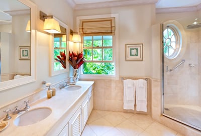 Luxury Villa Photo #18