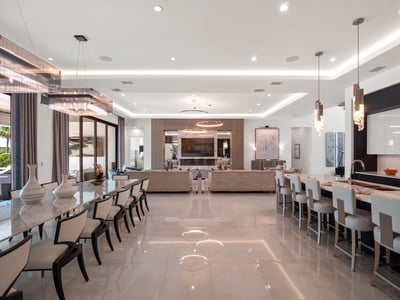 Luxury Villa Photo #23