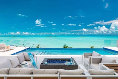 Luxury Villa Photo #6