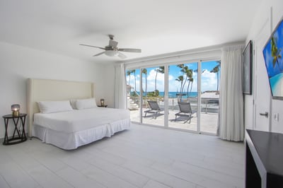 Luxury Villa Photo #35