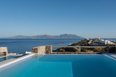 Luxury Villa Photo #4