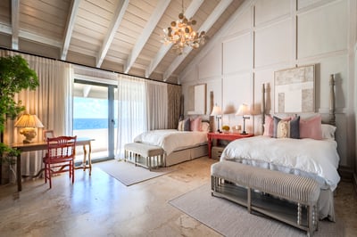 Luxury Villa Photo #35