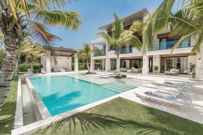 Luxury Villa Photo #8