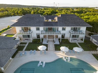 Luxury Villa Photo #6