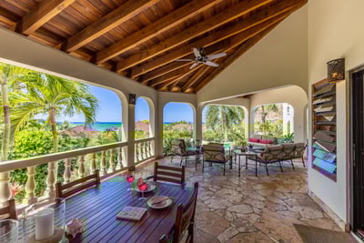Luxury Villa Photo #3