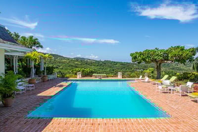 Luxury Villa Photo #4