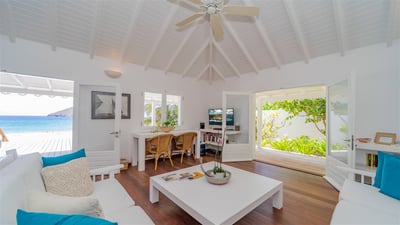 Luxury Villa Photo #6