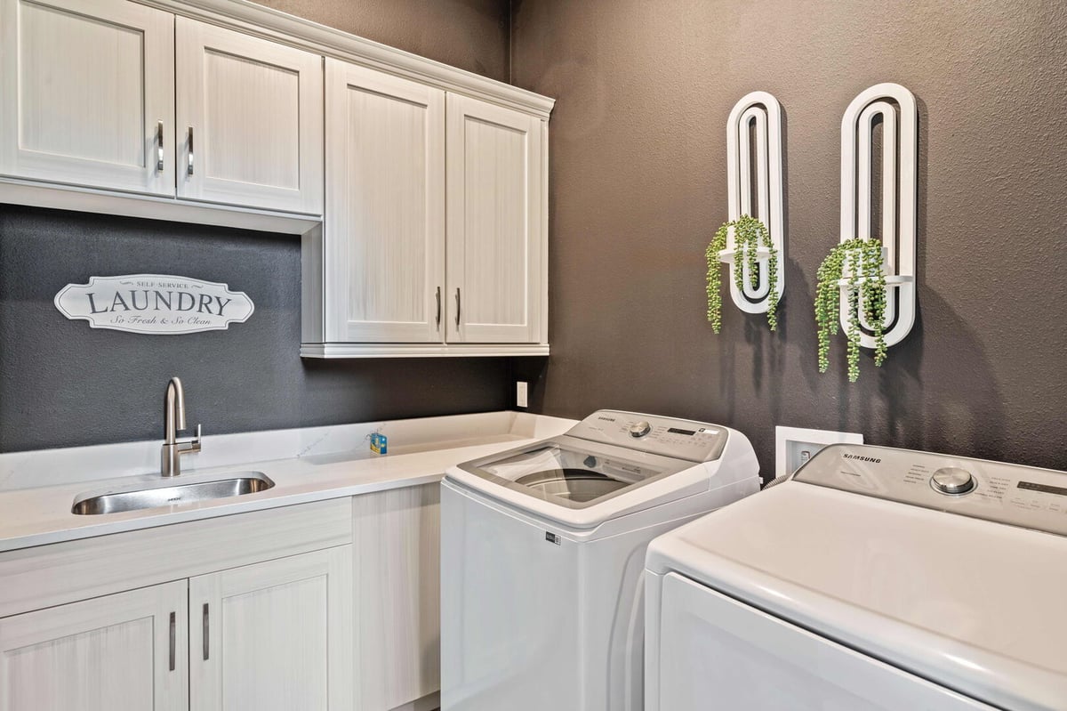 Adventure Galaxy Lodge