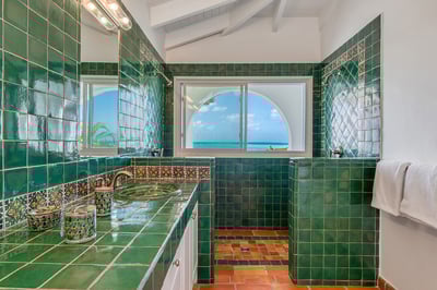 Luxury Villa Photo #36