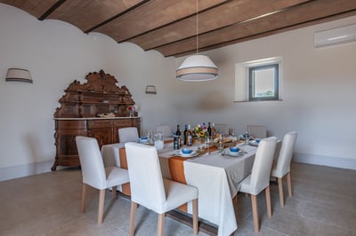 Luxury Villa Photo #9
