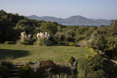 Luxury Villa Photo #25