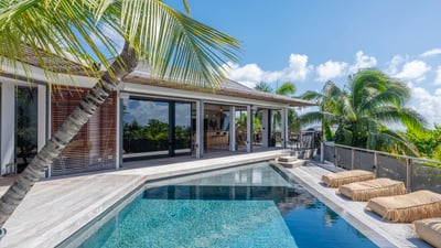 Luxury Villa Photo #6