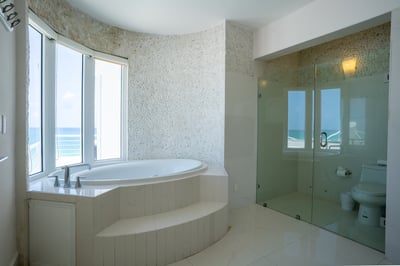 Luxury Villa Photo #40