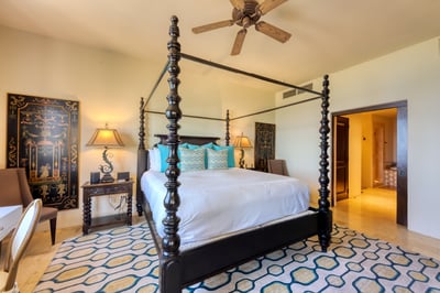 Luxury Villa Photo #12