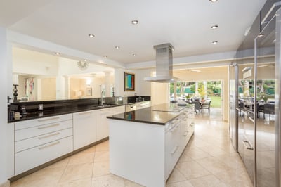 Luxury Villa Photo #9