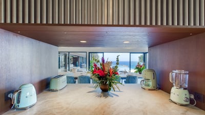 Luxury Villa Photo #24
