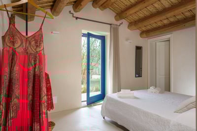 Luxury Villa Photo #38