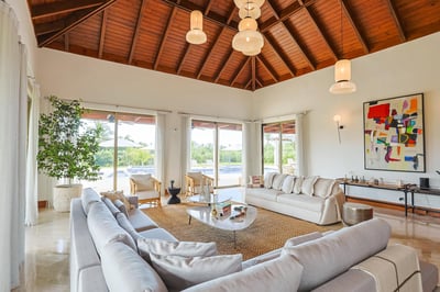 Luxury Villa Photo #10