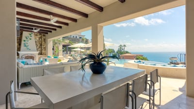 Luxury Villa Photo #41