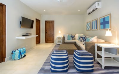 Luxury Villa Photo #15