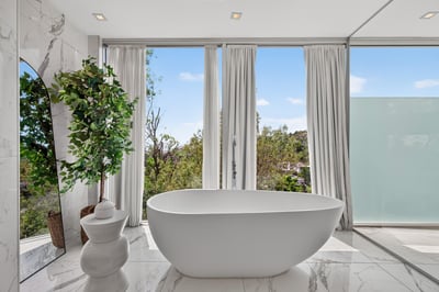 Luxury Villa Photo #47