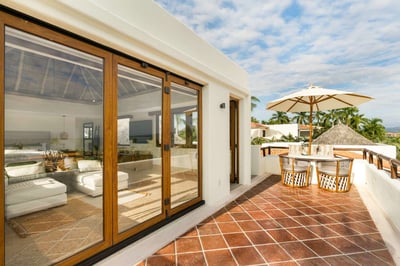 Luxury Villa Photo #18
