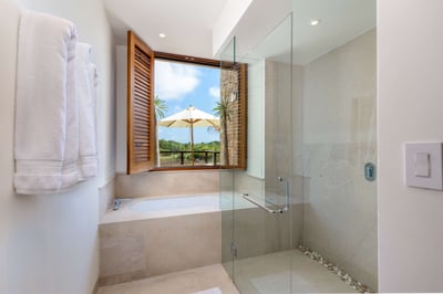 Luxury Villa Photo #22