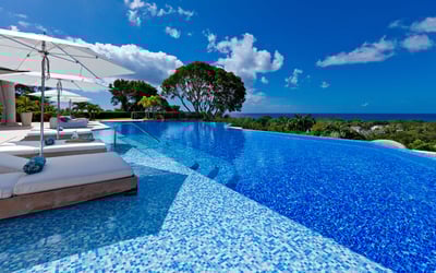 Luxury Villa Photo #3