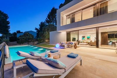 Luxury Villa Photo #3