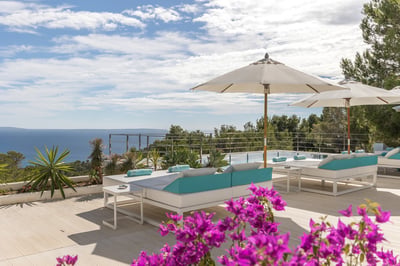 Luxury Villa Photo #8