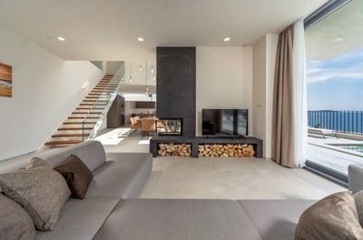 Luxury Villa Photo #16