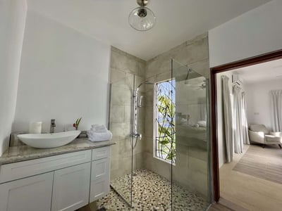 Luxury Villa Photo #21