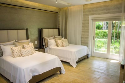 Luxury Villa Photo #27