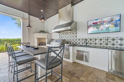 Luxury Villa Photo #10