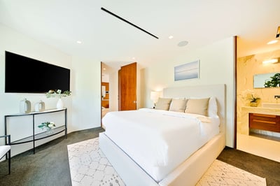 Luxury Villa Photo #40