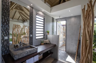 Luxury Villa Photo #39