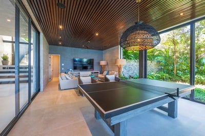 Luxury Villa Photo #21