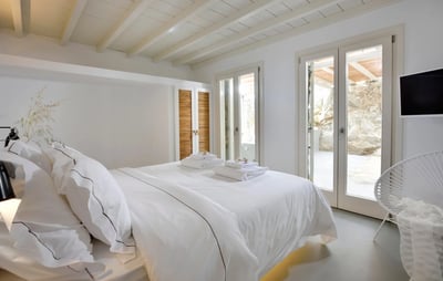 Luxury Villa Photo #21