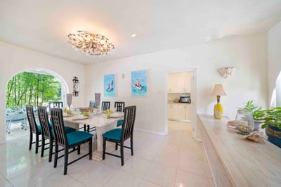 Luxury Villa Photo #15