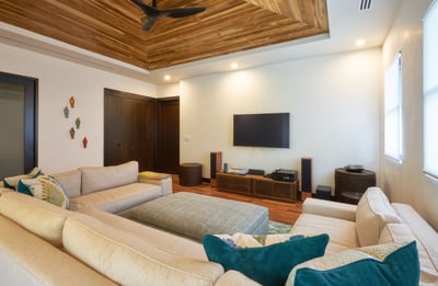 Luxury Villa Photo #40