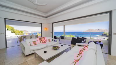 Luxury Villa Photo #7