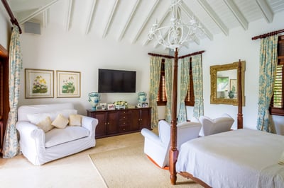Luxury Villa Photo #20